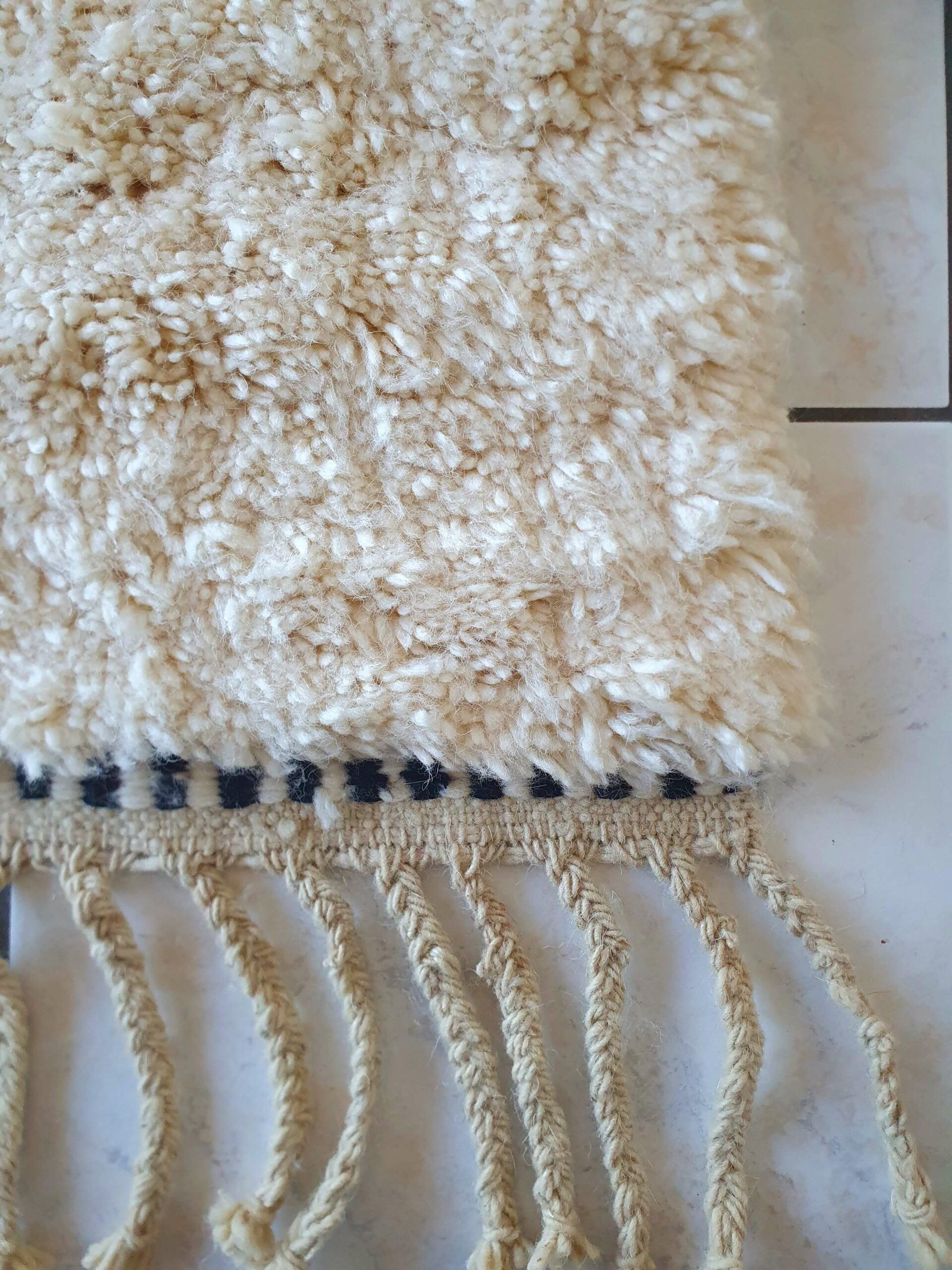 tapis berbère noir et blanc